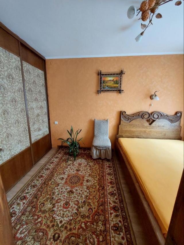 Apartment On Voli Avenue 21 ลุตสกาย ภายนอก รูปภาพ